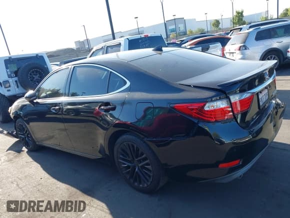 ✅ 2015 Lexus ES 330 • VIN: JTHBK1GG7F2181010 • Lot: 43138118. Listed on IAAI with 125,115 mi. Free auction sales archive from the USA and detailed vehicle history report at DreamBid. Image 14.