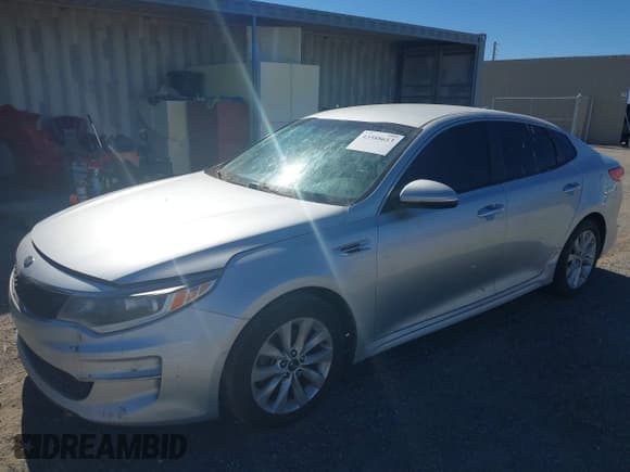 ✅ 2016 Kia Optima LX • VIN: 5XXGT4L35GG060965 • Lot: 43588613. Wystawiony na IAAI z przebiegiem 204 170 mil. Bezpłatny archiwum sprzedaży aukcyjnych z USA i szczegółowy raport historii pojazdu na DreamBid. Zdjęcie 2.