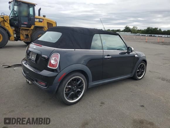 ✅ 2012 MINI Convertible S • VIN: WMWZP3C53CT249601 • Lot: 80092545. Wystawiony na Copart z przebiegiem 31 466 mil. Bezpłatny archiwum sprzedaży aukcyjnych z USA i szczegółowy raport historii pojazdu na DreamBid. Zdjęcie 3.