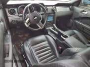 ✅ 2007 Ford Mustang GT Deluxe • VIN: 1ZVFT82H775229093 • Lot: 94149215. Wystawiony na Copart z przebiegiem 120 570 mil. Bezpłatny archiwum sprzedaży aukcyjnych z USA i szczegółowy raport historii pojazdu na DreamBid. Zdjęcie 8.