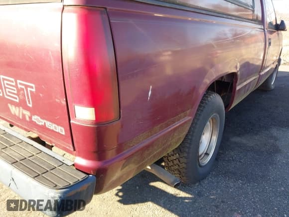 ✅ 1996 Chevrolet Silverado 1500 • VIN: 1GCEC14W1TZ207806 • Лот: 43856501. Опубликован ранее на IAAI с пробегом 158 938 миль. Бесплатный доступ к архиву аукционных продаж из США и подробный отчёт об истории автомобиля на DreamBid. Изображение 6.