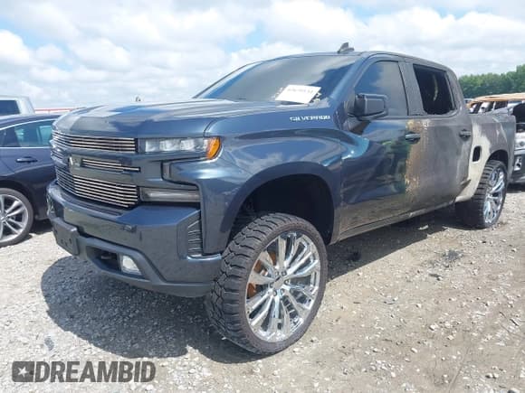 ✅ 2020 Chevrolet Silverado 1500 RST • VIN: 1GCUYEED3LZ113721 • Lot: 42639134. Wystawiony na IAAI z przebiegiem 228 411 mil. Bezpłatny archiwum sprzedaży aukcyjnych z USA i szczegółowy raport historii pojazdu na DreamBid. Zdjęcie 2.