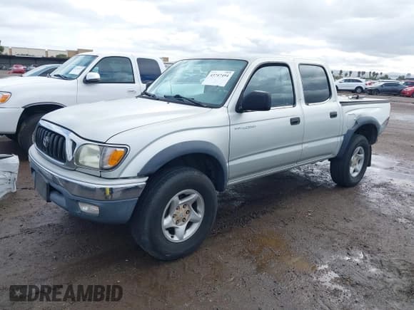 ✅ 2001 Toyota Tacoma PreRunner • VIN: 5TEGN92N31Z786262 • Lot: 43747494. Listed on IAAI with 221,526 mi. Free auction sales archive from the USA and detailed vehicle history report at DreamBid. Image 2.