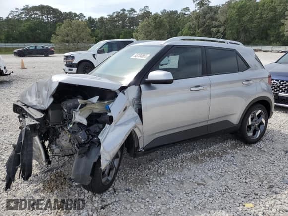 ✅ 2025 Hyundai Venue SEL • VIN: KMHRC8A35SU365903 • Lot: 53184665. Listed on Copart with 1,455 mi. Free auction sales archive from the USA and detailed vehicle history report at DreamBid. Image 1.