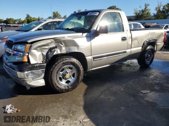 ✅ 2003 Chevrolet Silverado 1500 Work Truck • VIN: 1GCEC14X43Z286459 • Лот: 70525384. Опубликован ранее на Copart с пробегом 246 610 миль. Бесплатный доступ к архиву аукционных продаж из США и подробный отчёт об истории автомобиля на DreamBid. Изображение 1.