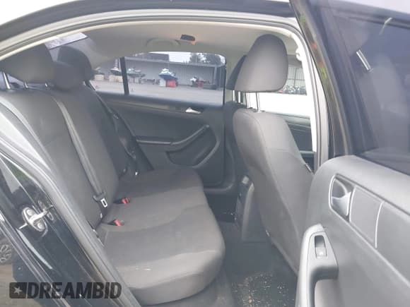 ✅ 2015 Volkswagen Jetta S • VIN: 3VW2K7AJ7FM231175 • Lot: 43401154. Listed on IAAI with 177,252 mi. Free auction sales archive from the USA and detailed vehicle history report at DreamBid. Image 8.