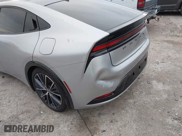 ✅ 2024 Toyota Prius LE • VIN: JTDACAAU0R3020473 • Lot: 42170556. Wystawiony na IAAI z przebiegiem 26 190 mil. Bezpłatny archiwum sprzedaży aukcyjnych z USA i szczegółowy raport historii pojazdu na DreamBid. Zdjęcie 6.