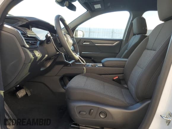 ✅ 2025 GMC Acadia FWD Elevation • VIN: 1GKENKRS9SJ131484 • Lot: 88762755. Wystawiony na Copart z przebiegiem 166 mil. Bezpłatny archiwum sprzedaży aukcyjnych z USA i szczegółowy raport historii pojazdu na DreamBid. Zdjęcie 7.