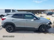 ✅ 2023 Chevrolet TrailBlazer LT • VIN: KL79MPS27PB178910 • Lot: 43258520. Wystawiony na IAAI z przebiegiem 21 811 mil. Bezpłatny archiwum sprzedaży aukcyjnych z USA i szczegółowy raport historii pojazdu na DreamBid. Zdjęcie 14.