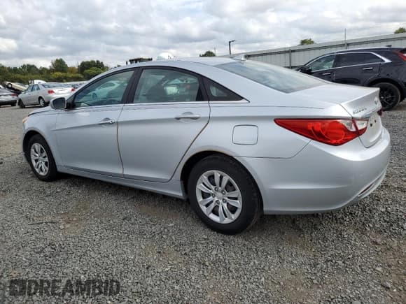 ✅ 2012 Hyundai Sonata GLS • VIN: 5NPEB4AC3CH462706 • Lot: 72725694. Listed on Copart with 68,701 mi. Free auction sales archive from the USA and detailed vehicle history report at DreamBid. Image 2.