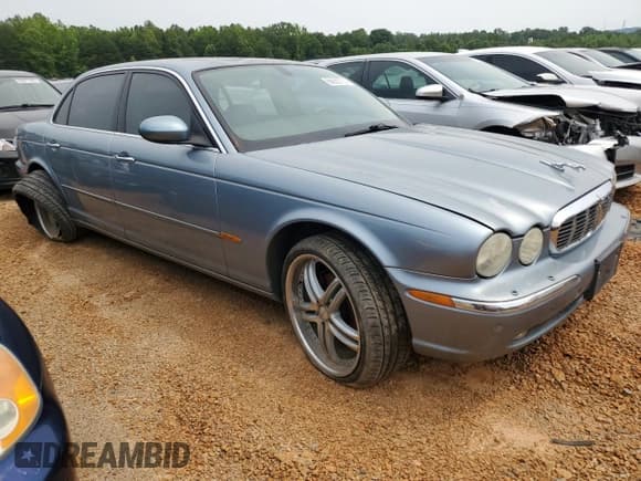 ✅ 2005 Jaguar XJ 8 LWB • VIN: SAJWA79C45SG39608 • Лот: 60025775. Опубликован ранее на Copart с пробегом 171 428 миль. Бесплатный доступ к архиву аукционных продаж из США и подробный отчёт об истории автомобиля на DreamBid. Изображение 4.