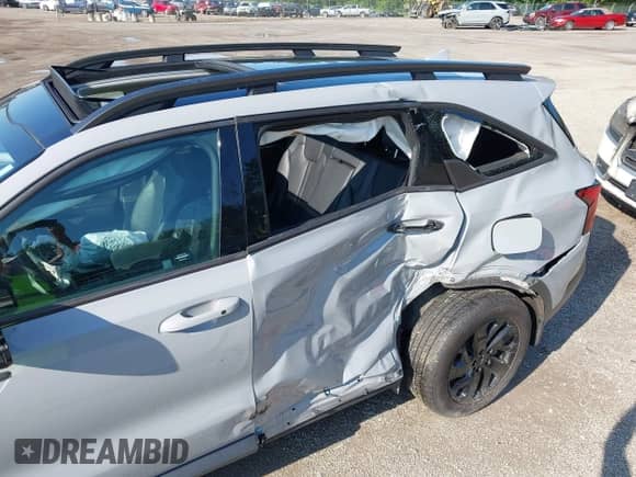 2022 Kia Sorento X-Line S z VIN 5XYRLDLC7NG144870, wystawiony jako IAAI lot #42557861 z przebiegiem 41 812 mil mil oraz . Historia ofert i sprzedaży dostępna na DreamBid. Obrazek 20.