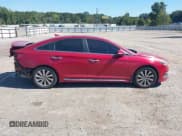 ✅ 2017 Hyundai Sonata Sport • VIN: 5NPE34AF9HH577020 • Lot: 43408537. Listed on IAAI with 174,024 mi. Free auction sales archive from the USA and detailed vehicle history report at DreamBid. Image 14.