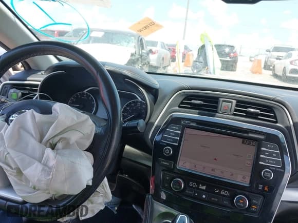 ✅ 2019 Nissan Maxima SV • VIN: 1N4AA6AV4KC376688 • Lot: 42567641. Wystawiony na IAAI z przebiegiem 178 411 mil. Bezpłatny archiwum sprzedaży aukcyjnych z USA i szczegółowy raport historii pojazdu na DreamBid. Zdjęcie 17.