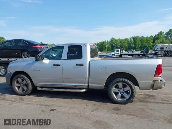 ✅ 2009 Dodge 1500 TRX • VIN: 1D3HV18P89S799546 • Lot: 42159799. Wystawiony na IAAI z przebiegiem 141 738 mil. Bezpłatny archiwum sprzedaży aukcyjnych z USA i szczegółowy raport historii pojazdu na DreamBid. Zdjęcie 14.