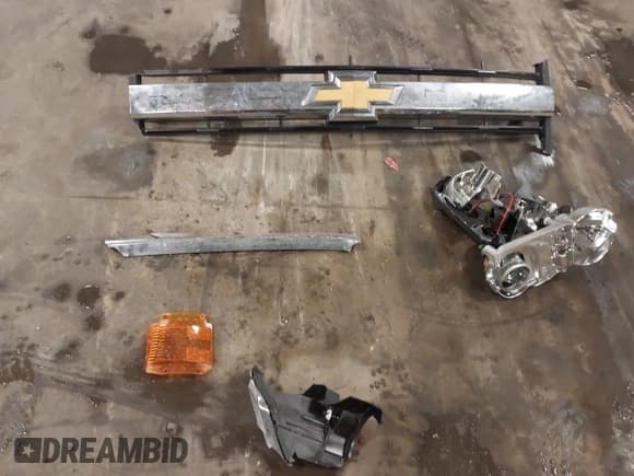 ✅ 2015 Chevrolet Silverado 2500HD LT • VIN: 1GC1KVE8XFF157924 • Lot: 41787811. Listed on IAAI with 224,244 mi. Free auction sales archive from the USA and detailed vehicle history report at DreamBid. Image 12.