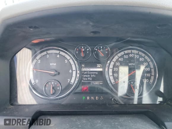 ✅ 2010 Dodge 1500 SLT • VIN: 1D7RV1GT1AS204977 • Lot: 88058195. Wystawiony na Copart z przebiegiem 276 882 mil. Bezpłatny archiwum sprzedaży aukcyjnych z USA i szczegółowy raport historii pojazdu na DreamBid. Zdjęcie 9.