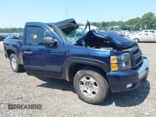 ✅ 2011 Chevrolet Silverado 1500 LT • VIN: 1GCRKSE33BZ463135 • Лот: 42979352. Опубликован ранее на IAAI с пробегом Не указан. Бесплатный доступ к архиву аукционных продаж из США и подробный отчёт об истории автомобиля на DreamBid. Изображение 1.