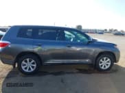 ✅ 2012 Toyota Highlander SE • VIN: 5TDBK3EHXCS100773 • Lot: 43379275. Listed on IAAI with 93,099 mi. Free auction sales archive from the USA and detailed vehicle history report at DreamBid. Image 13.