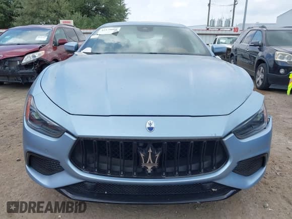 ✅ 2023 Maserati Ghibli S GranSport • VIN: ZAM57YSS5PX423779 • Lot: 42170064. Wystawiony na IAAI z przebiegiem 4 142 mil. Bezpłatny archiwum sprzedaży aukcyjnych z USA i szczegółowy raport historii pojazdu na DreamBid. Zdjęcie 13.