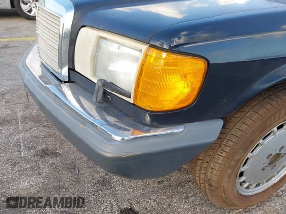 ✅ 1987 Mercedes-Benz 560 • VIN: WDBCA39D1HA321471 • Lot: 43694313. Listed on IAAI with 115,804 mi. Free auction sales archive from the USA and detailed vehicle history report at DreamBid. Image 6.