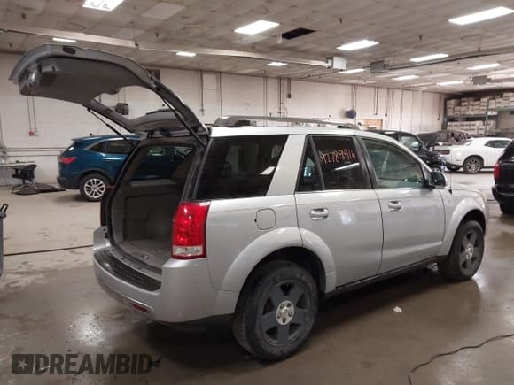 ✅ 2006 Saturn VUE • VIN: 5GZCZ63456S899762 • Lot: 42789916. Wystawiony na IAAI z przebiegiem 226 225 mil. Bezpłatny archiwum sprzedaży aukcyjnych z USA i szczegółowy raport historii pojazdu na DreamBid. Zdjęcie 4.