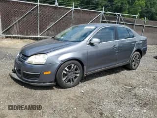 ✅ 2006 Volkswagen Jetta 2.5L • VIN: 3VWSG71K86M702762 • Лот: 62670975. Опубликован ранее на Copart с пробегом Не указан. Бесплатный доступ к архиву аукционных продаж из США и подробный отчёт об истории автомобиля на DreamBid. Изображение 1.