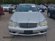✅ 2005 Mercedes-Benz C 230 Kompressor • VIN: WDBRF40J35F578750 • Lot: 43486110. Wystawiony na IAAI z przebiegiem 156 775 mil. Bezpłatny archiwum sprzedaży aukcyjnych z USA i szczegółowy raport historii pojazdu na DreamBid. Zdjęcie 6.