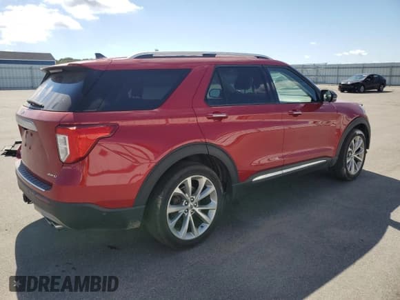 ✅ 2021 Ford Explorer Platinum • VIN: 1FM5K8HC1MGC48862 • Lot: 71364545. Wystawiony na Copart z przebiegiem 54 060 mil. Bezpłatny archiwum sprzedaży aukcyjnych z USA i szczegółowy raport historii pojazdu na DreamBid. Zdjęcie 3.