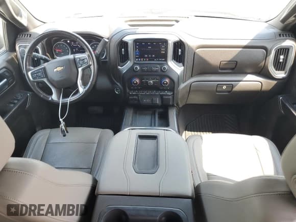 ✅ 2019 Chevrolet Silverado 1500 LTZ • VIN: 3GCPWEED8KG125364 • Lot: 69506784. Wystawiony na Copart z przebiegiem 99 392 mil. Bezpłatny archiwum sprzedaży aukcyjnych z USA i szczegółowy raport historii pojazdu na DreamBid. Zdjęcie 8.