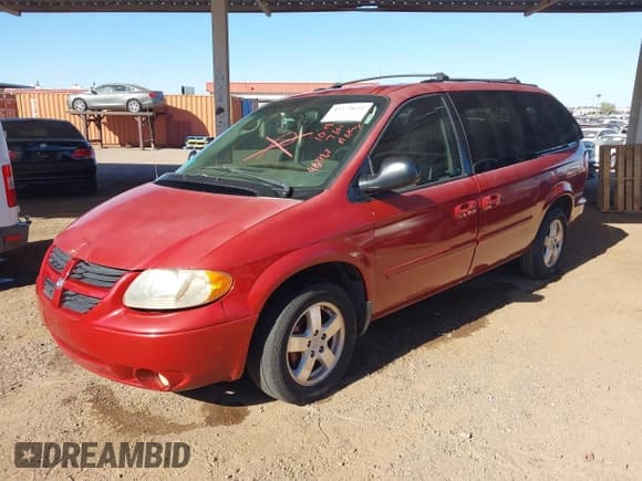 ✅ 2005 Dodge Caravan SXT • VIN: 2D4GP44L25R482282 • Lot: 43578621. Listed on IAAI with 190,663 mi. Free auction sales archive from the USA and detailed vehicle history report at DreamBid. Image 2.