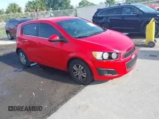 2016 Chevrolet Sonic LT с VIN 1G1JC6SH7G4179943, выставлен на аукционе IAAI как лот 42703599 с пробегом 114 722 миль миль и . История ставок и продаж доступна на DreamBid. Изображение 1.