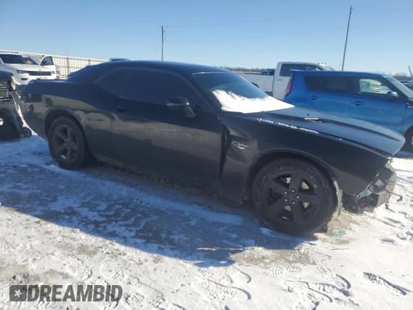 ✅ 2014 Dodge Challenger SXT • VIN: 2C3CDYAGXEH206610 • Lot: 88975325. Wystawiony na Copart z przebiegiem 137 226 mil. Bezpłatny archiwum sprzedaży aukcyjnych z USA i szczegółowy raport historii pojazdu na DreamBid. Zdjęcie 4.
