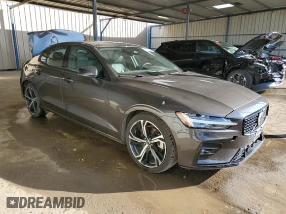 ✅ 2024 Volvo S60 Core Dark Theme • VIN: 7JRL12FK8RG294428 • Lot: 86885625. Listed on Copart with 51,354 mi. Free auction sales archive from the USA and detailed vehicle history report at DreamBid. Image 4.