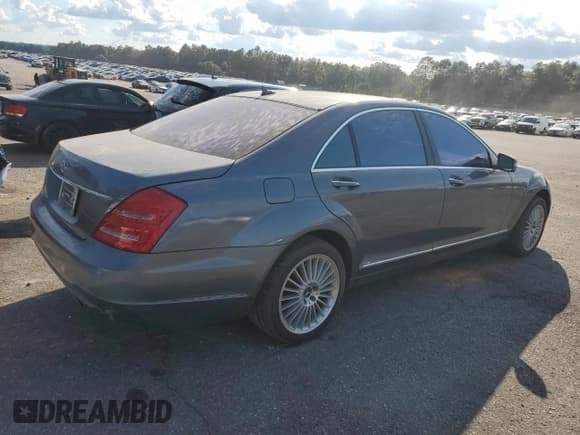 ✅ 2011 Mercedes-Benz S 550 • VIN: WDDNG7BB7BA416896 • Lot: 87262475. Wystawiony na Copart z przebiegiem 133 155 mil. Bezpłatny archiwum sprzedaży aukcyjnych z USA i szczegółowy raport historii pojazdu na DreamBid. Zdjęcie 3.