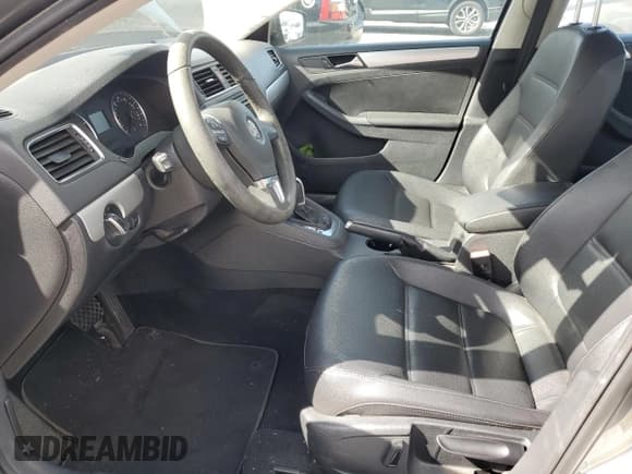 ✅ 2013 Volkswagen Jetta SE • VIN: 3VWDP7AJ8DM360372 • Lot: 51796725. Listed on Copart with 66,981 mi. Free auction sales archive from the USA and detailed vehicle history report at DreamBid. Image 7.