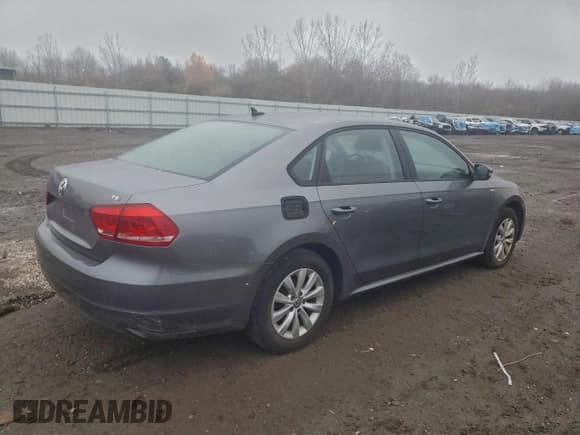 ✅ 2015 Volkswagen Passat S • VIN: 1VWAT7A38FC066488 • Lot: 94294655. Listed on Copart with Not provided. Free auction sales archive from the USA and detailed vehicle history report at DreamBid. Image 3.