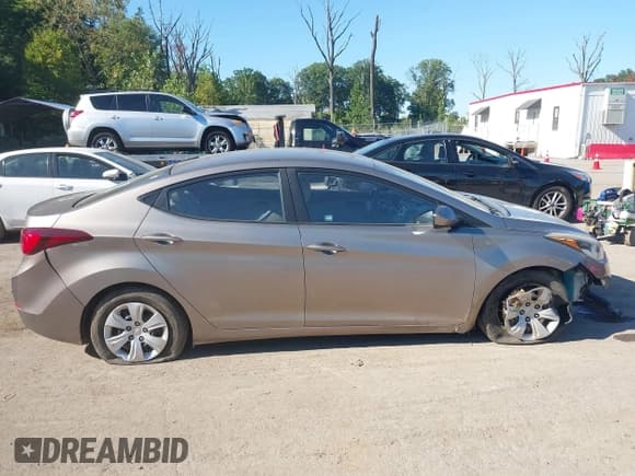 ✅ 2016 Hyundai Elantra SE • VIN: 5NPDH4AE8GH691335 • Lot: 43355755. Listed on IAAI with 151,453 mi. Free auction sales archive from the USA and detailed vehicle history report at DreamBid. Image 13.