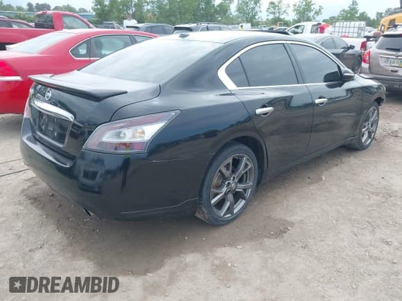 ✅ 2013 Nissan Maxima S • VIN: 1N4AA5AP1DC835948 • Lot: 42756725. Listed on IAAI with 136,452 mi. Free auction sales archive from the USA and detailed vehicle history report at DreamBid. Image 4.