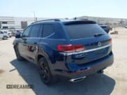 ✅ 2022 Volkswagen Atlas SE • VIN: 1V2WR2CA8NC536585 • Lot: 42950553. Listed on IAAI with 38,621 mi. Free auction sales archive from the USA and detailed vehicle history report at DreamBid. Image 3.