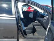 ✅ 2017 Toyota RAV4 XLE • VIN: 2T3WFREV9HW355953 • Лот: 43591657. Опубликован ранее на IAAI с пробегом 133 654 миль. Бесплатный доступ к архиву аукционных продаж из США и подробный отчёт об истории автомобиля на DreamBid. Изображение 5.