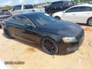 ✅ 2011 Audi A5 Premium Plus • VIN: WAULFAFR0BA080983 • Лот: 42746054. Опубликован ранее на IAAI с пробегом 138 070 миль. Бесплатный доступ к архиву аукционных продаж из США и подробный отчёт об истории автомобиля на DreamBid. Изображение 1.