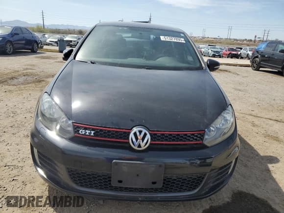 ✅ 2013 Volkswagen Golf GTI Wolfsburg Edition • VIN: WVWHV7AJXDW128608 • Lot: 51327895. Wystawiony na Copart z przebiegiem 137 962 mil. Bezpłatny archiwum sprzedaży aukcyjnych z USA i szczegółowy raport historii pojazdu na DreamBid. Zdjęcie 5.