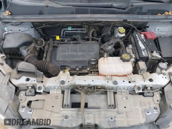 ✅ 2020 Chevrolet Trax LS • VIN: KL7CJKSB0LB312202 • Lot: 43736937. Wystawiony na IAAI z przebiegiem 45 557 mil. Bezpłatny archiwum sprzedaży aukcyjnych z USA i szczegółowy raport historii pojazdu na DreamBid. Zdjęcie 10.