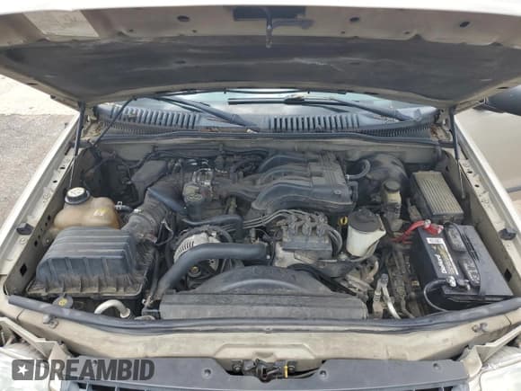 ✅ 2004 Ford Explorer XLS • VIN: 1FMZU62K44UB18589 • Lot: 63076075. Listed on Copart with 256,644 mi. Free auction sales archive from the USA and detailed vehicle history report at DreamBid. Image 11.