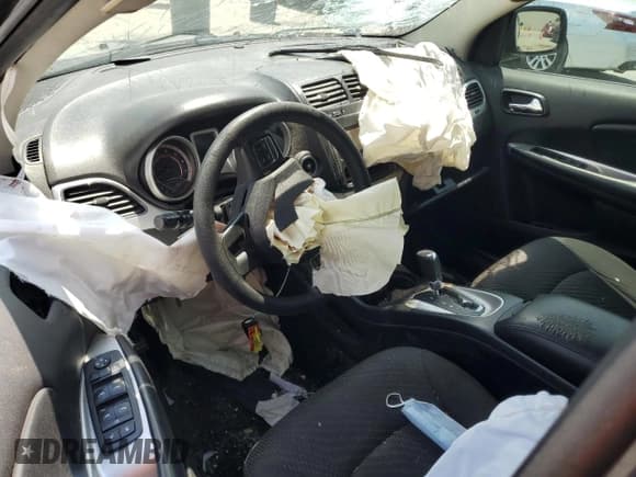 ✅ 2015 Dodge Journey American Value • VIN: 3C4PDCAB3FT596088 • Lot: 63964195. Wystawiony na Copart z przebiegiem 213 637 mil. Bezpłatny archiwum sprzedaży aukcyjnych z USA i szczegółowy raport historii pojazdu na DreamBid. Zdjęcie 8.