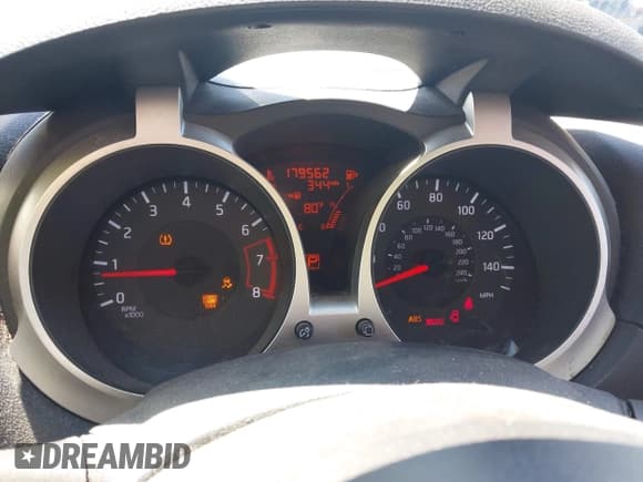 ✅ 2011 Nissan Juke SV • VIN: JN8AF5MR6BT015892 • Лот: 42151390. Опубликован ранее на IAAI с пробегом 179 562 миль. Бесплатный доступ к архиву аукционных продаж из США и подробный отчёт об истории автомобиля на DreamBid. Изображение 7.