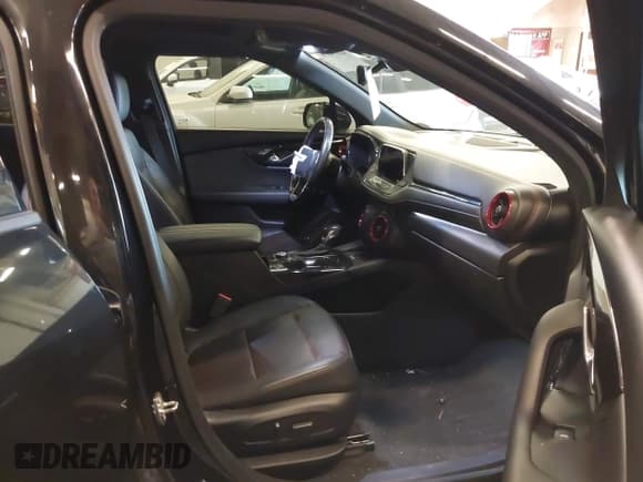 ✅ 2020 Chevrolet Blazer RS • VIN: 3GNKBKRS0LS547342 • Lot: 42014876. Listed on IAAI with 47,913 mi. Free auction sales archive from the USA and detailed vehicle history report at DreamBid. Image 5.