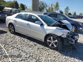 ✅ 2012 Chevrolet Malibu 1LT • VIN: 1G1ZC5E08CF247622 • Lot: 74765174. Wystawiony na Copart z przebiegiem 243 617 mil. Bezpłatny archiwum sprzedaży aukcyjnych z USA i szczegółowy raport historii pojazdu na DreamBid. Zdjęcie 4.