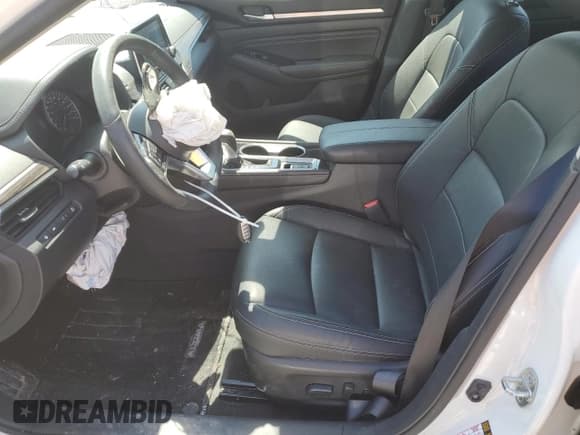 ✅ 2022 Nissan Altima Platinum • VIN: 1N4BL4FW6NN393070 • Lot: 56563285. Listed on Copart with 29,722 mi. Free auction sales archive from the USA and detailed vehicle history report at DreamBid. Image 7.